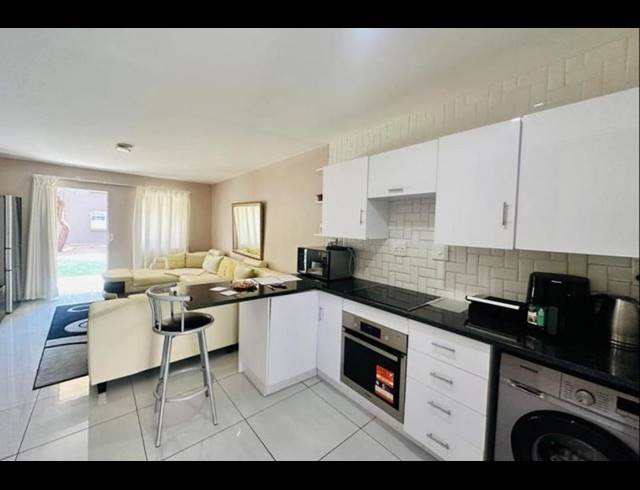 3 BEDROOM TOWNHOUSE FOR SALE IN FLORENTIA